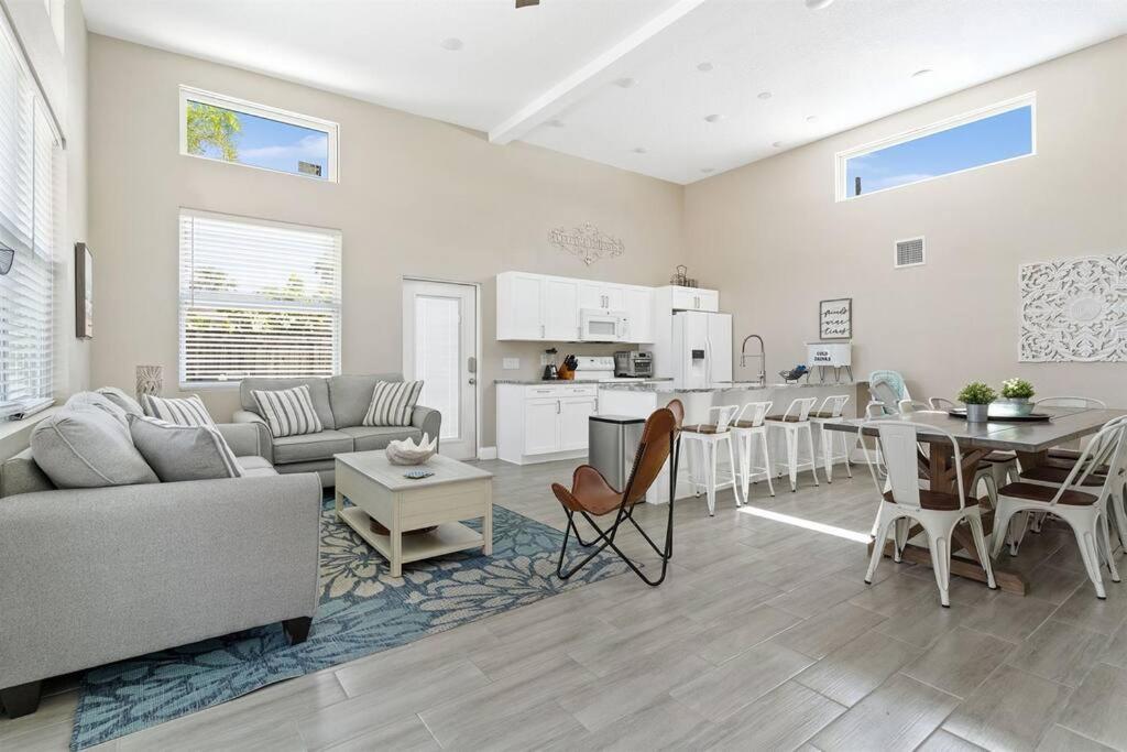 7 Bedroom 5 Bath Home With Cottage On Clearwater Beach! Exterior foto