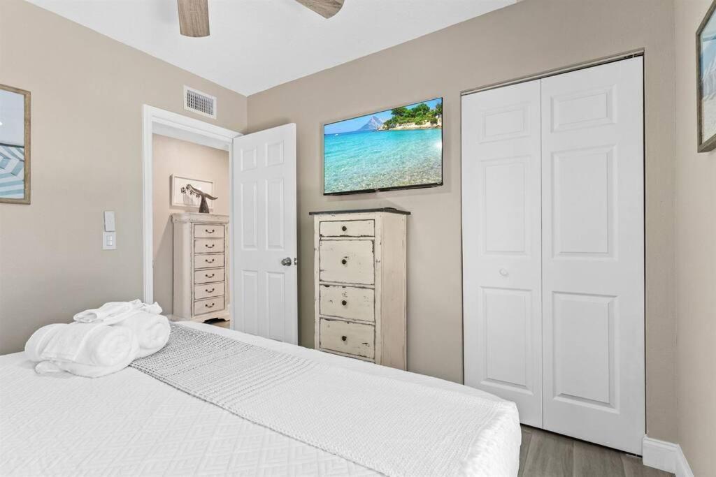 7 Bedroom 5 Bath Home With Cottage On Clearwater Beach! Exterior foto